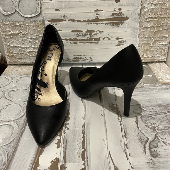 Black heels - Picture 4 of 4